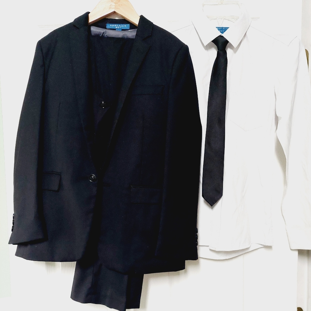 Young King! Perry Ellis Black Suit with White Shirt. 5 Piece Suit
